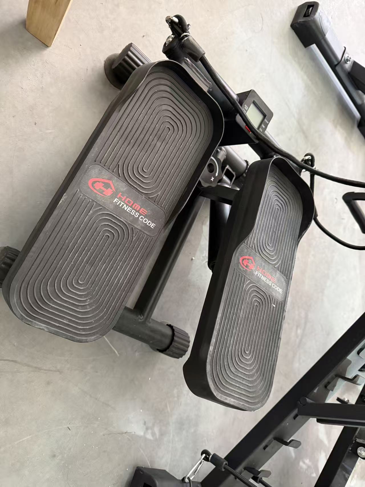 GartistGo Hydraulic Mini Stepper – LCD Monitor | Resistance Bands | 140kg | Super Quiet 25dB