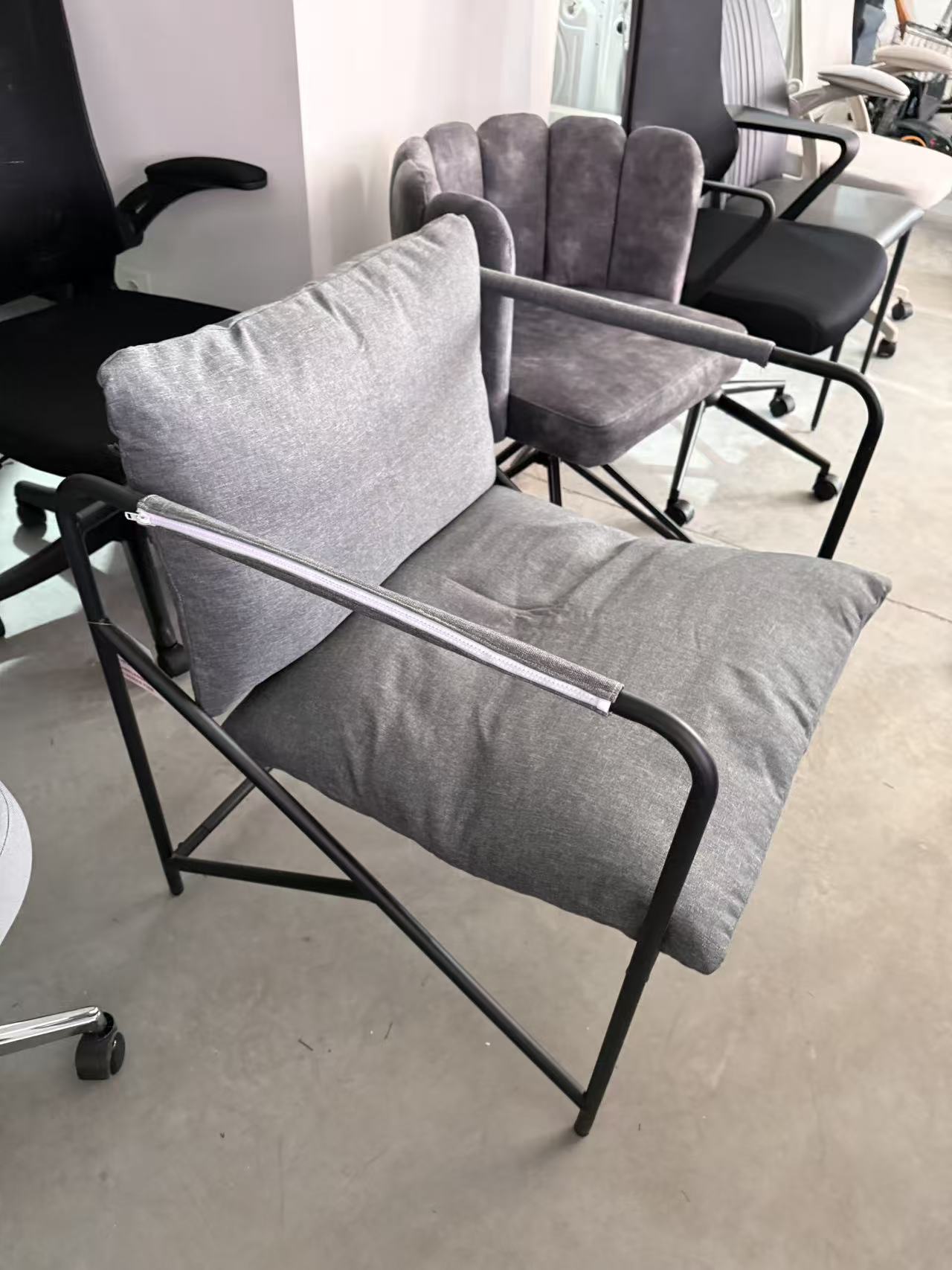 DRYFEEDO Metal Sling Accent Chair – Ergonomic | Indoor & Outdoor | Beige / Grey